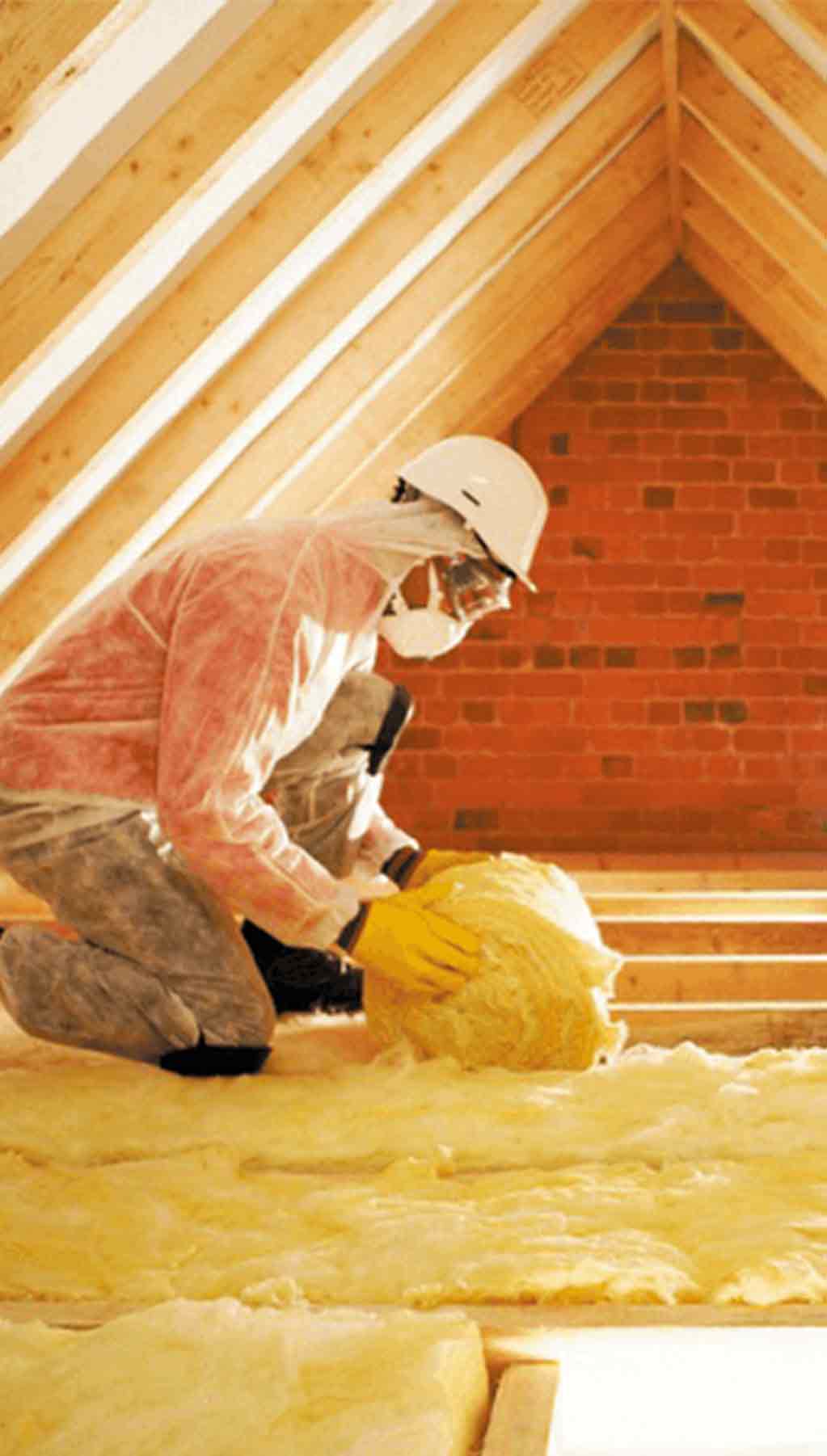 E.ON installer installing insulation